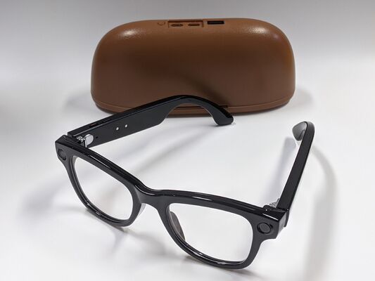 Occhiali AI Intelligenti 1080P HD M02 Ultra ChatGPT Custodia di Ricarica 3600mAh 32GB Traduzione Musica Video