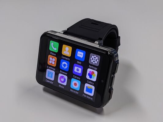 Un buon prezzo. Smartwatch da 2,4 pollici schermo 64GB GPS Wi-Fi SIM Card slot batteria 1500mAh Google Play Store in linea